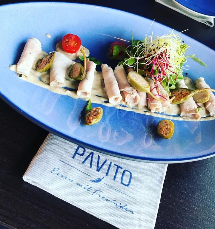 Pavito - Essen mit Freunden